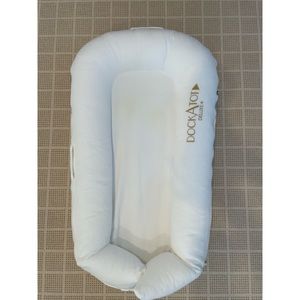 Dockatot Deluxe+, White, Used